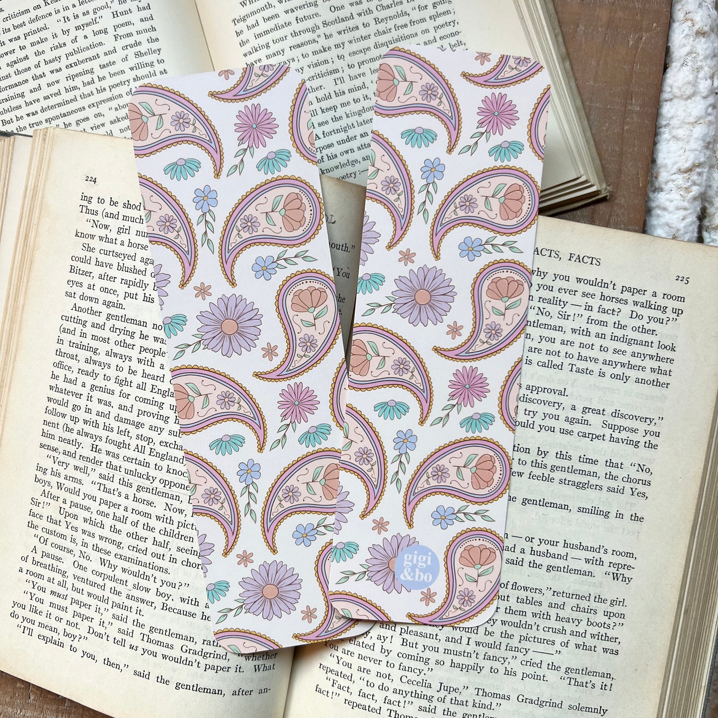 Retro paisley bookmark