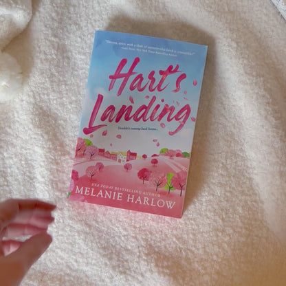 Hart's Landing (Deluxe Limited Edition) by Melanie Harlow